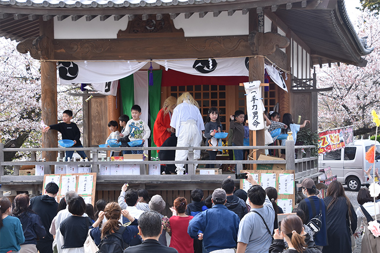 卒園児神社奉納