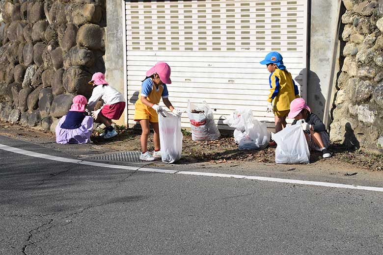 落葉拾い